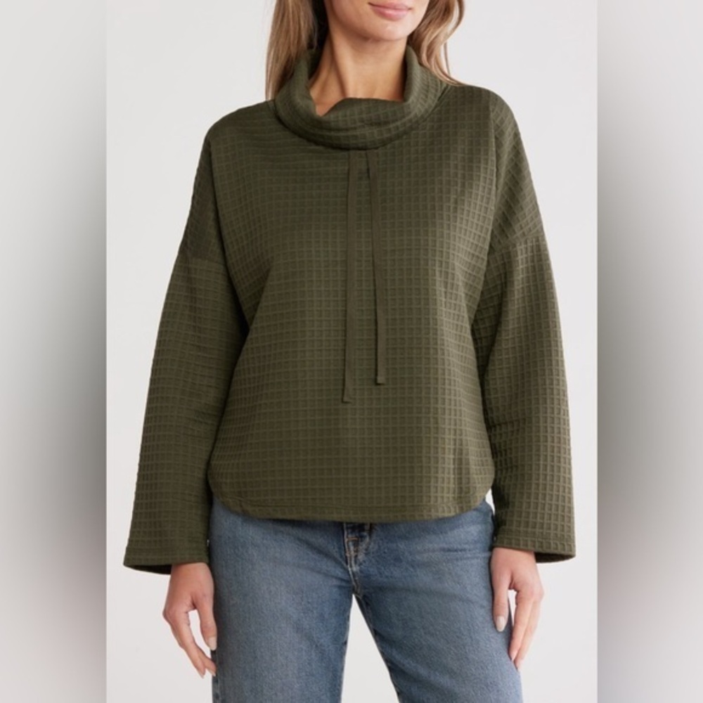 NEW…MAX STUDIO Funnel Neck Waffle Knit Pullover